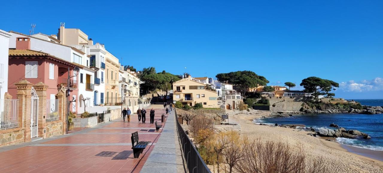 Precioso Apartamento Reformado En 1Ra Linea De Mar Sin Vistas 卡莱利亚德帕拉弗鲁赫尔 外观 照片